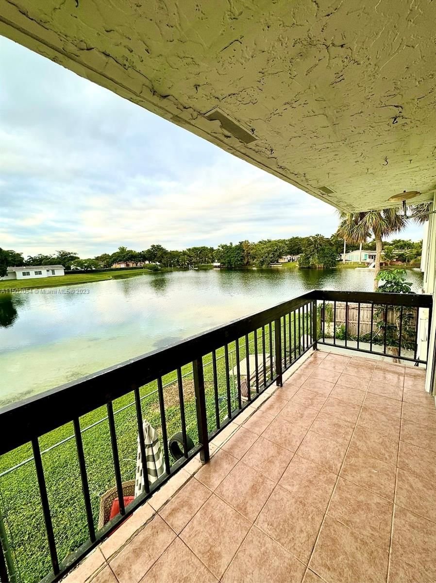 Real estate property located at 8301 142nd Ave B210, Miami-Dade County, CAPTIVA LAKES VILLAS COND, Miami, FL