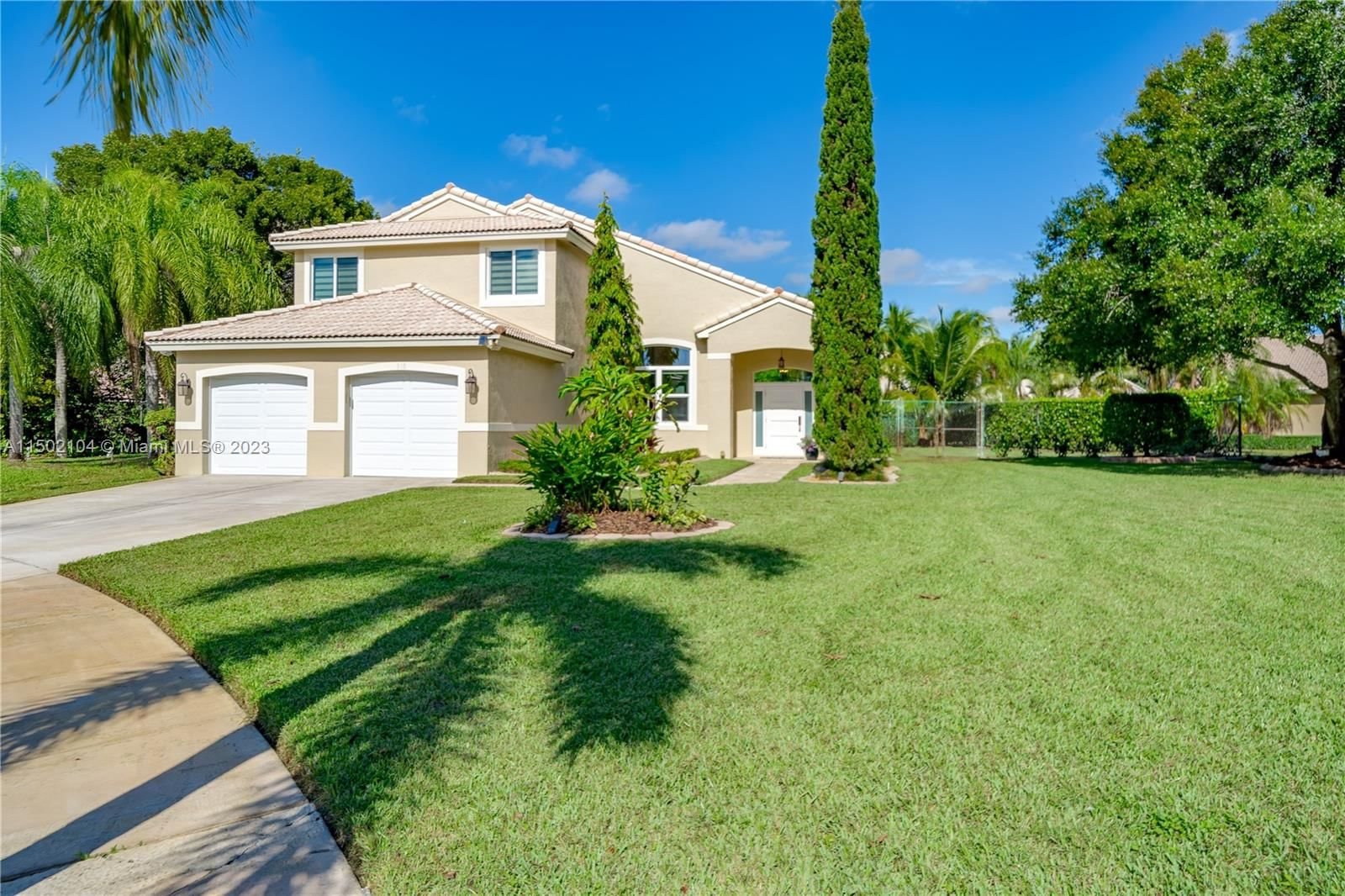 Real estate property located at 318 163rd Ave, Broward County, HEFTLER HOMES AT PEMBROKE, Pembroke Pines, FL