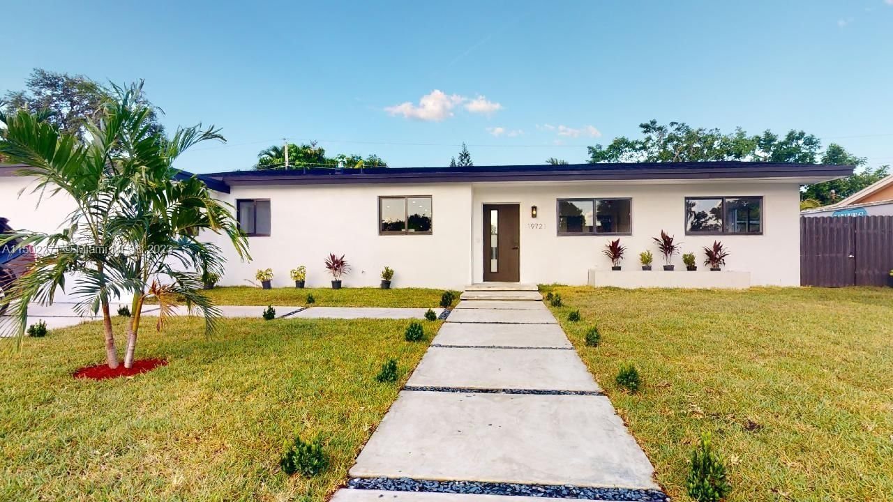 Real estate property located at 19721 10th PL, Miami-Dade County, IVES ESTATES SEC 1, Miami, FL
