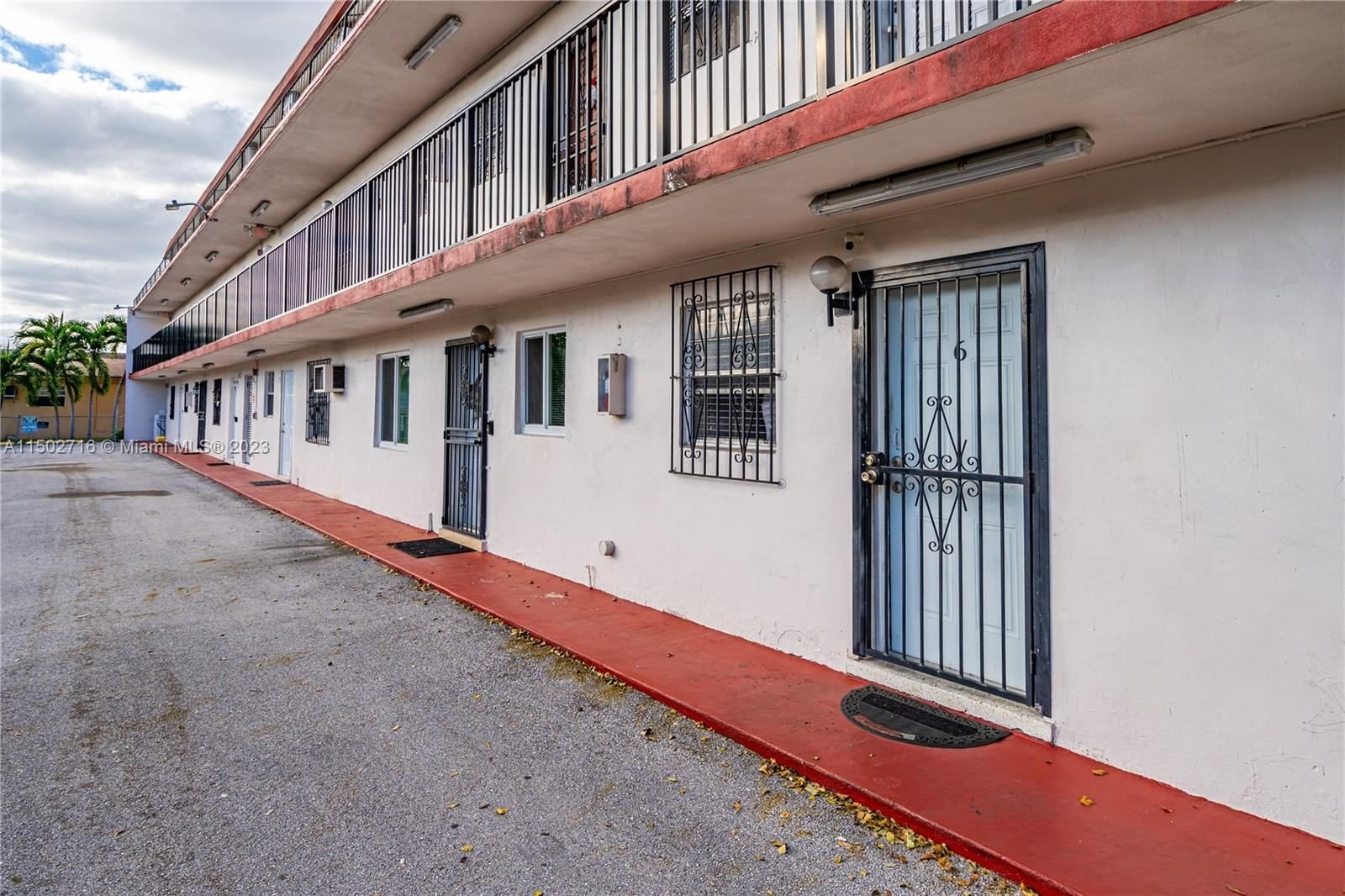 Real estate property located at 1000 28th St #6, Miami-Dade County, ONE-THOUSAND WEST CONDO, Hialeah, FL