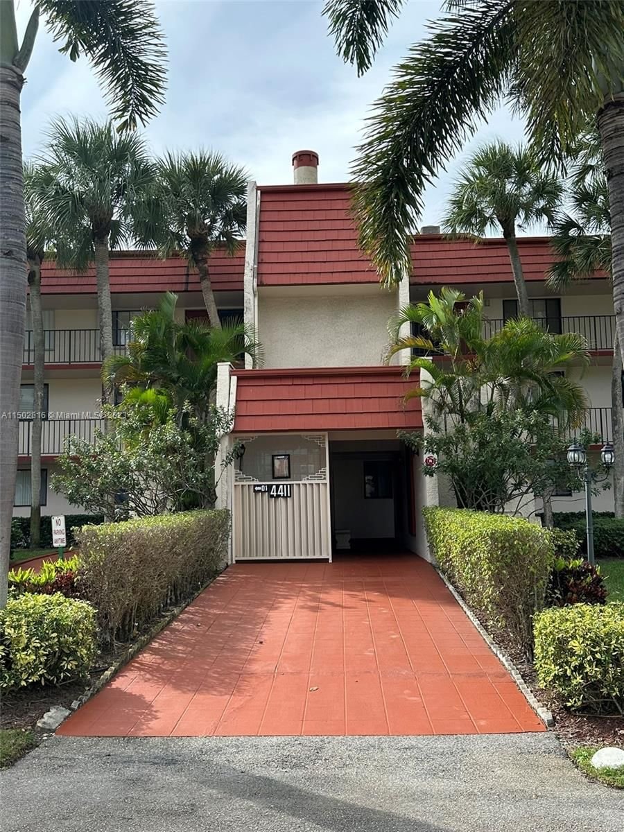 Real estate property located at 4411 Trevi Ct #303, Palm Beach County, FOUNTAINS OF PALM BEACH C, Lake Worth, FL