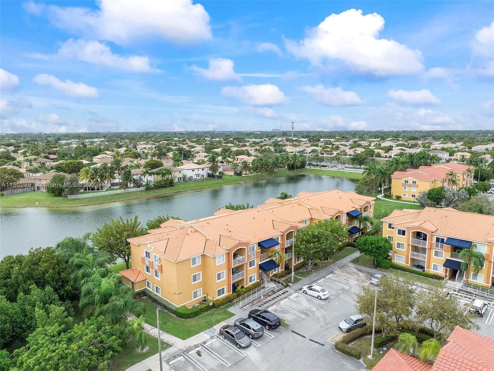 Real estate property located at 20950 87th Ave #102, Miami-Dade County, BREEZE OF GALLOWAY CONDO, Cutler Bay, FL