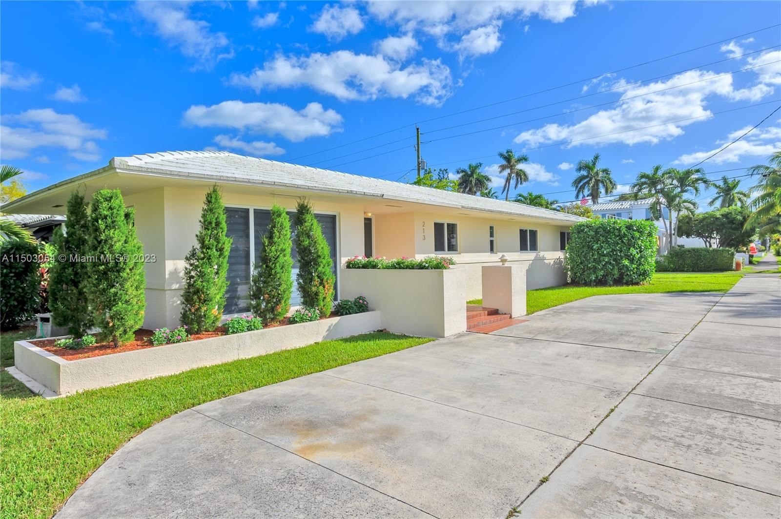 Real estate property located at 213 15th Ave, Broward County, Hollywood, Hollywood, FL