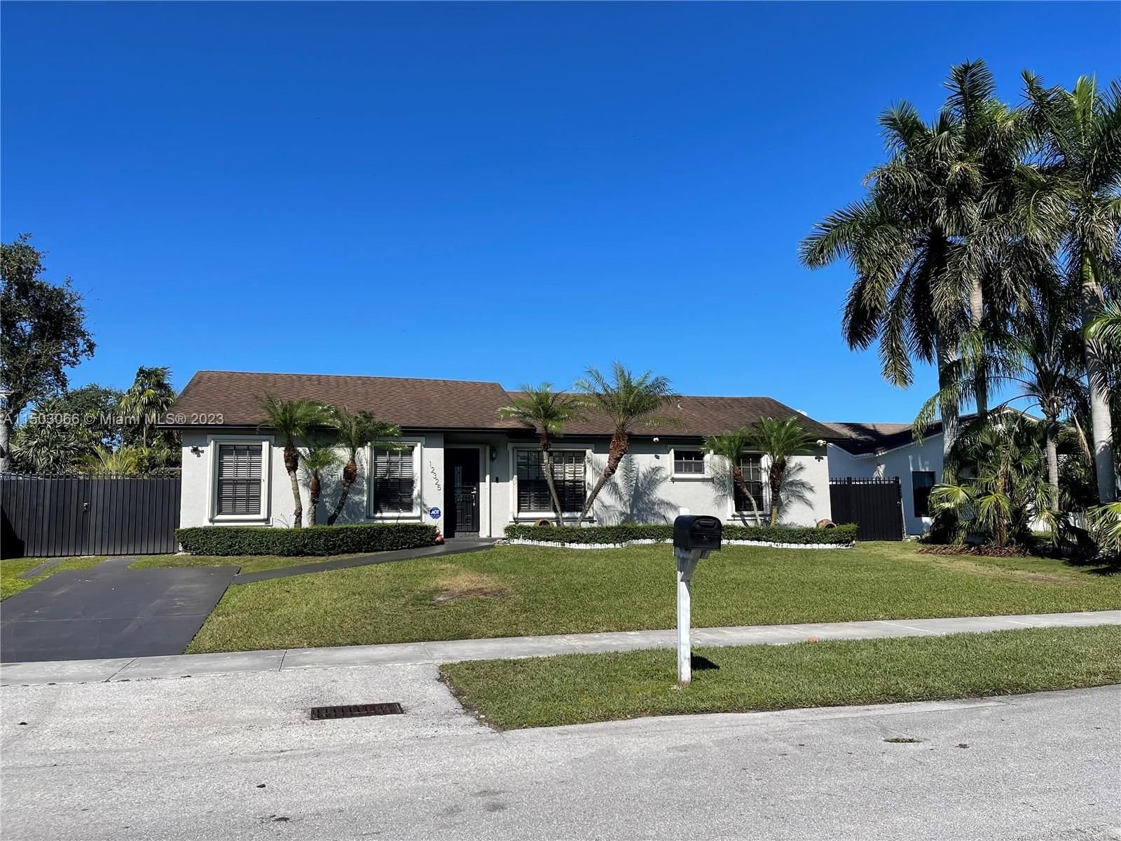 Real estate property located at 12325 255 Ter, Miami-Dade County, PRINCETONIAN SUB SEC, Homestead, FL