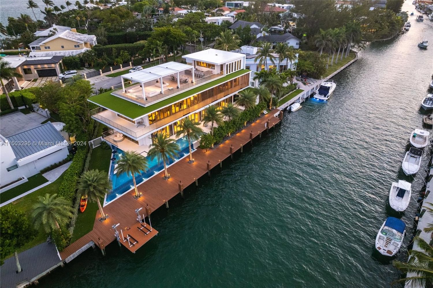 Real estate property located at 13390 Biscayne Bay Dr, Miami-Dade, KEYSTONE ISLAND NO 5, North Miami, FL