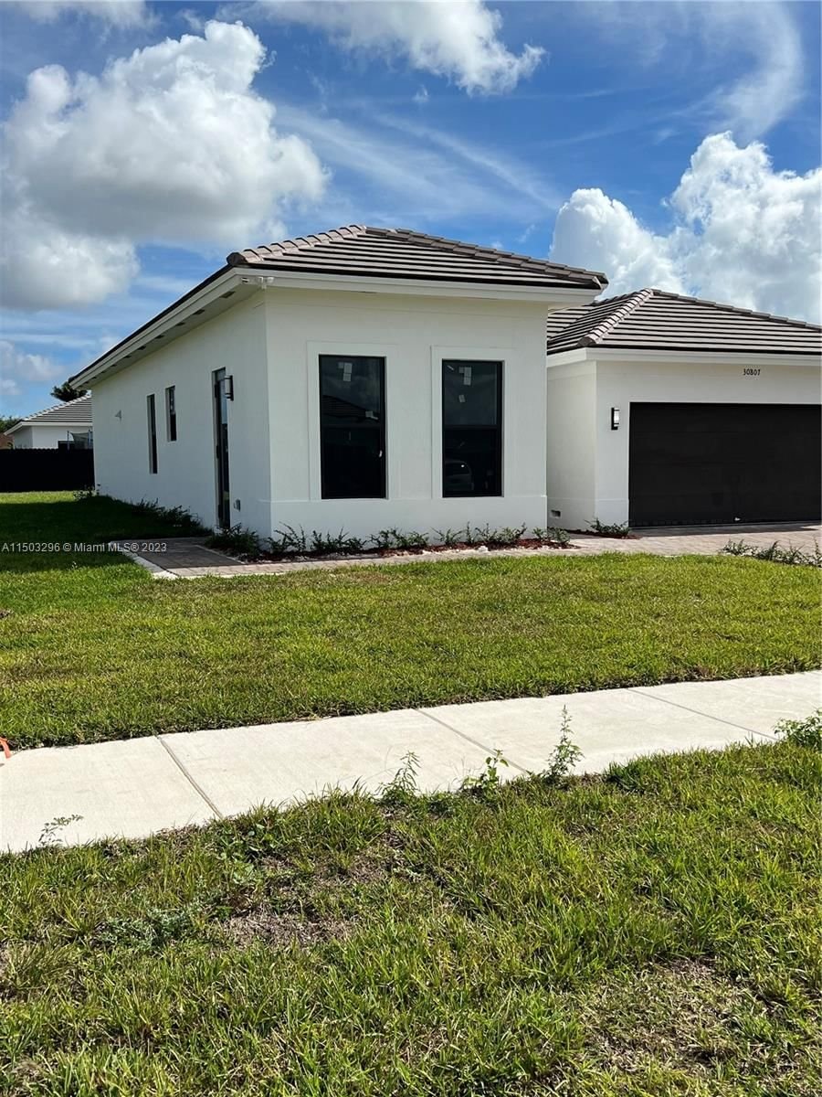 Real estate property located at 30807 192nd Ct, Miami-Dade County, ROYAL HOMES, Homestead, FL