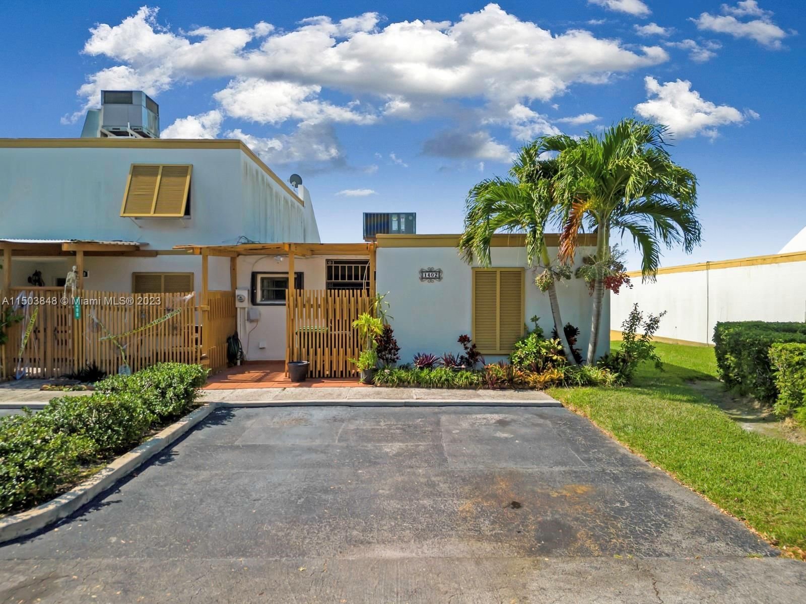 Real estate property located at 1402 131st Place Cir E, Miami-Dade County, TRAIL RUN SEC 2, Miami, FL