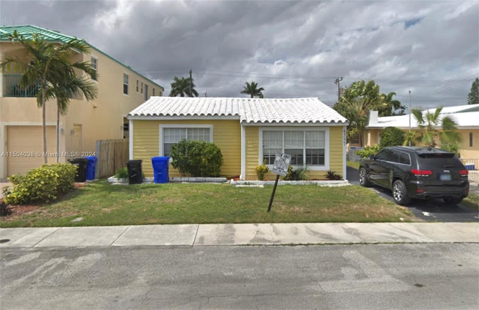 Real estate property located at 4557 Poinciana St, Broward County, LAUDERDALE BY THE SEA, Lauderdale By The Sea, FL