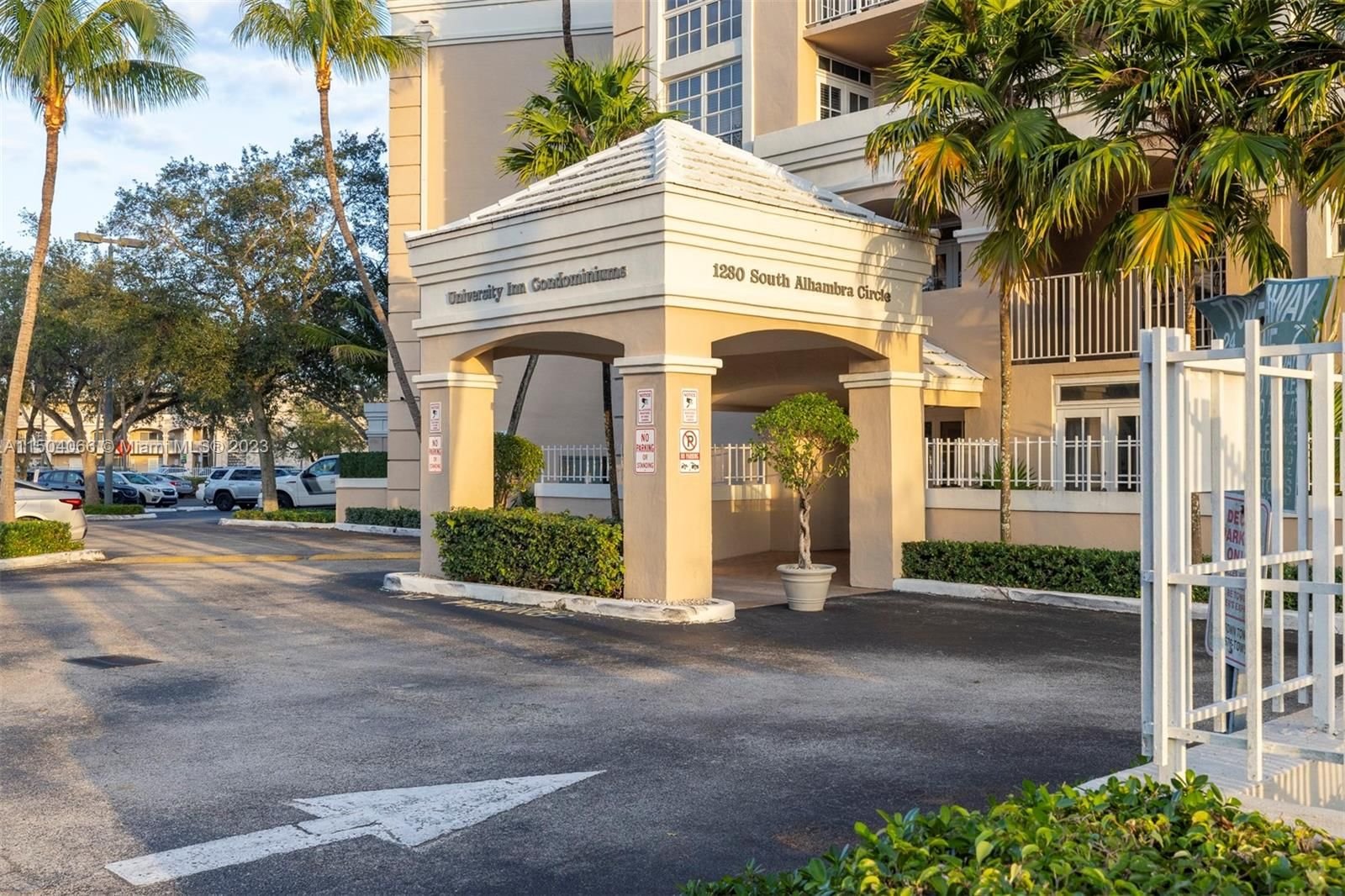 Real estate property located at 1280 Alhambra Cir #1209, Miami-Dade County, UNIVERSITY INN CONDO, Coral Gables, FL