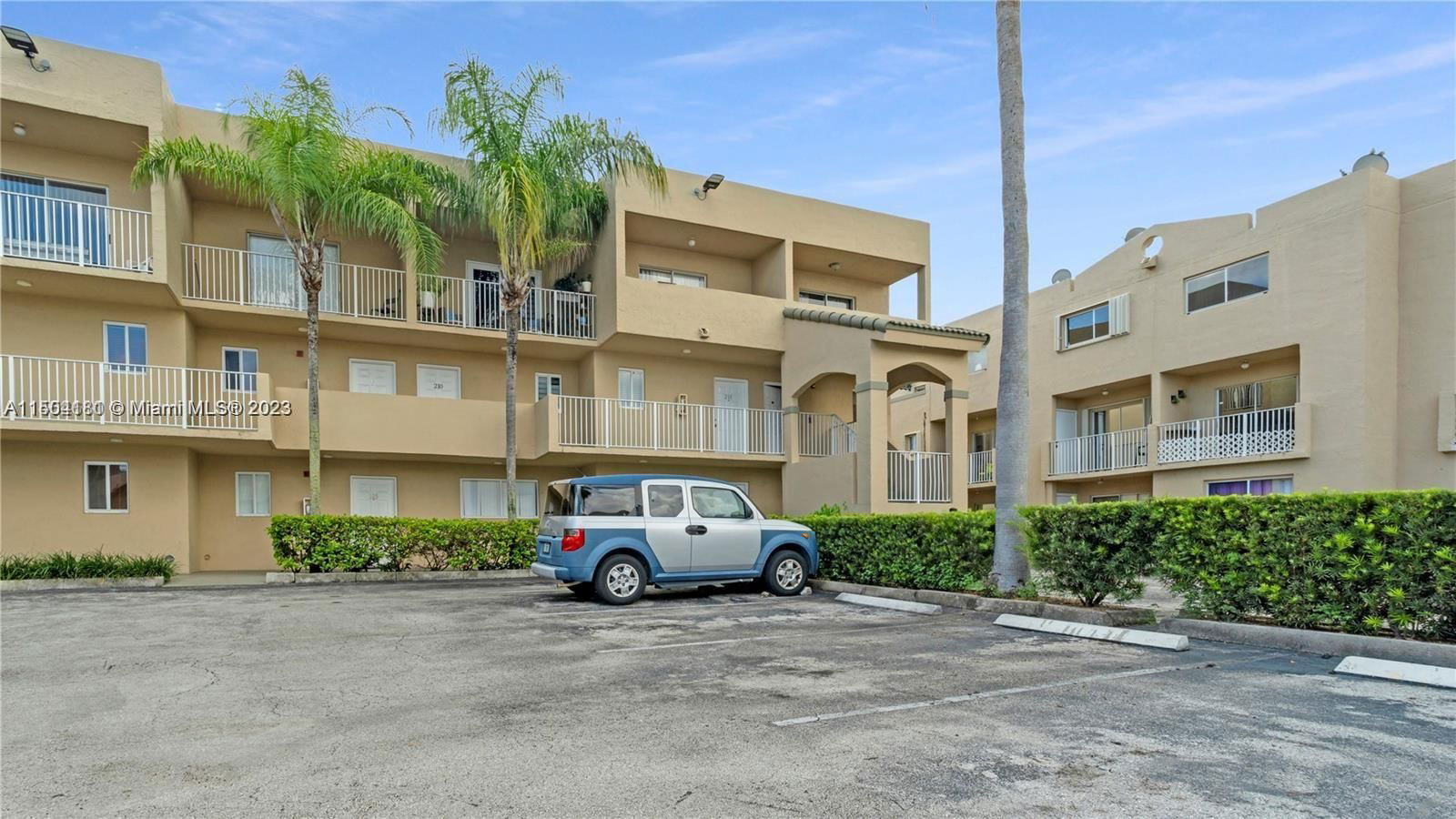 Real estate property located at 2620 76th St #201, Miami-Dade County, EL PARAISO AT HIALEAH CON, Hialeah, FL