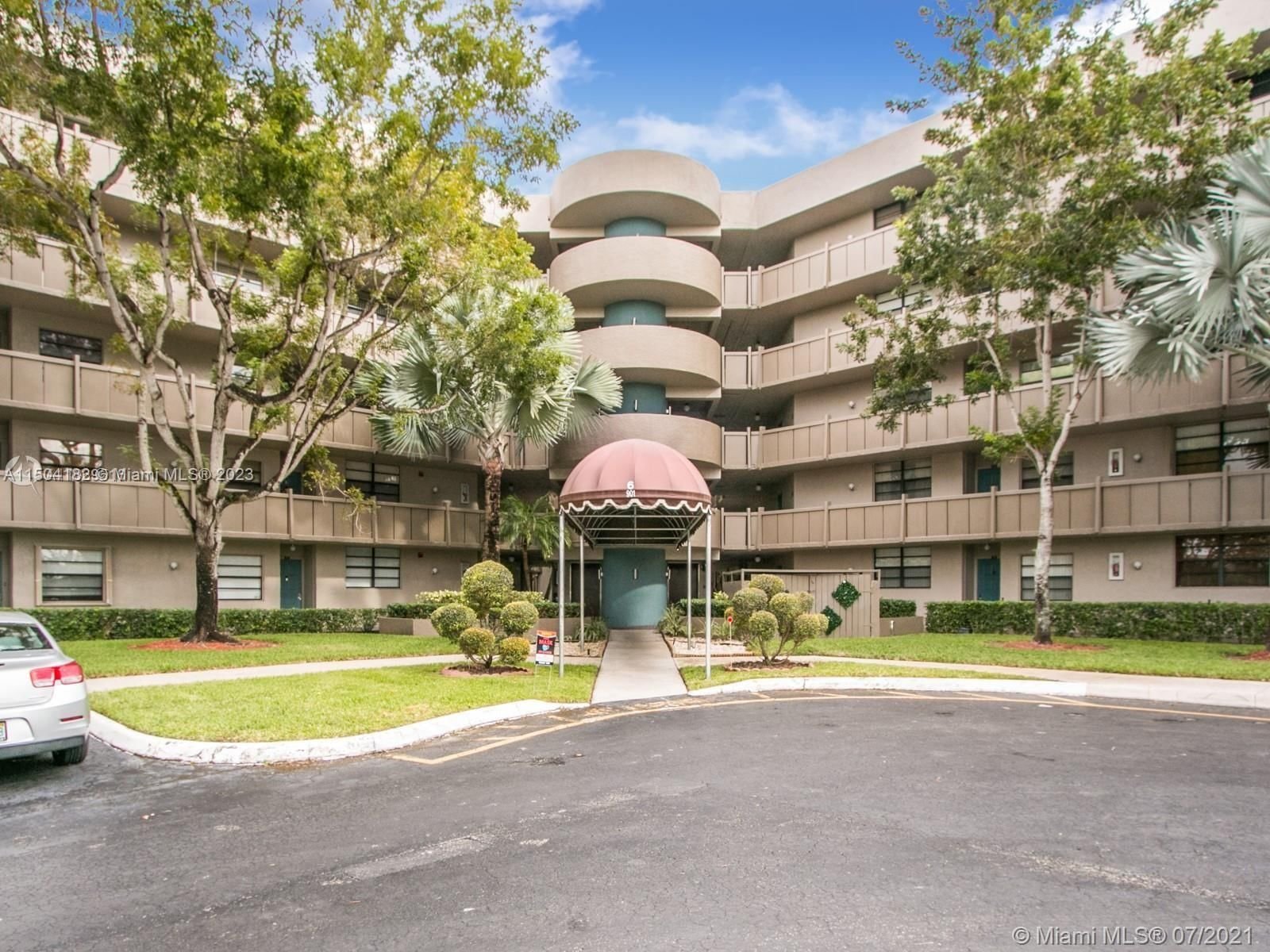 Real estate property located at 901 Colony Point Cir #422, Broward County, COLONY POINT 6 CONDO, Pembroke Pines, FL