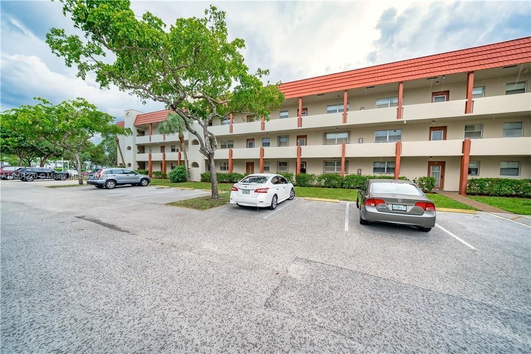 Real estate property located at 3071 Sunrise Lakes Dr #106, Broward County, SUNRISE LAKES 21 CONDO, Sunrise, FL