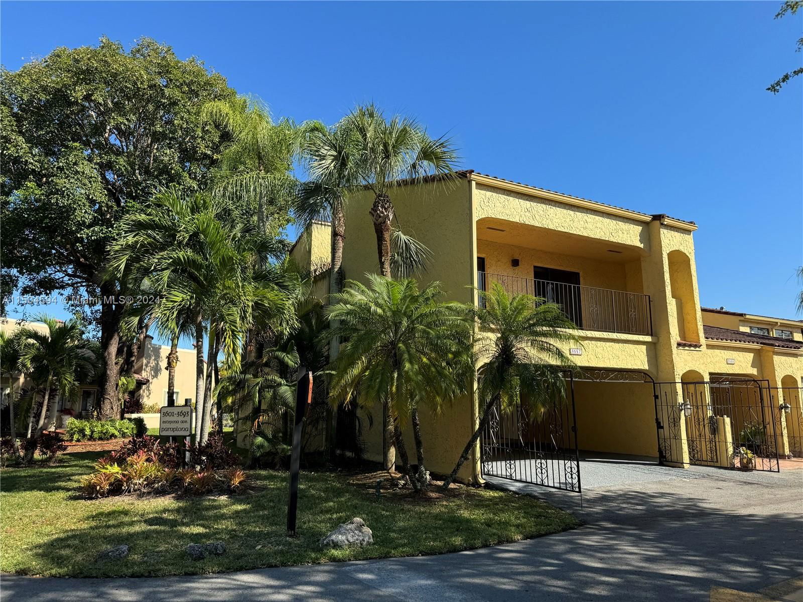 Real estate property located at 3557 Estepona Ave #25-B-1, Miami-Dade County, COSTA DEL SOL CONDO #4, Doral, FL