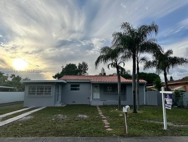 Real estate property located at 12840 12th Ave, Miami-Dade County, BREEZY HEIGHTS 1ST ADDN, North Miami, FL