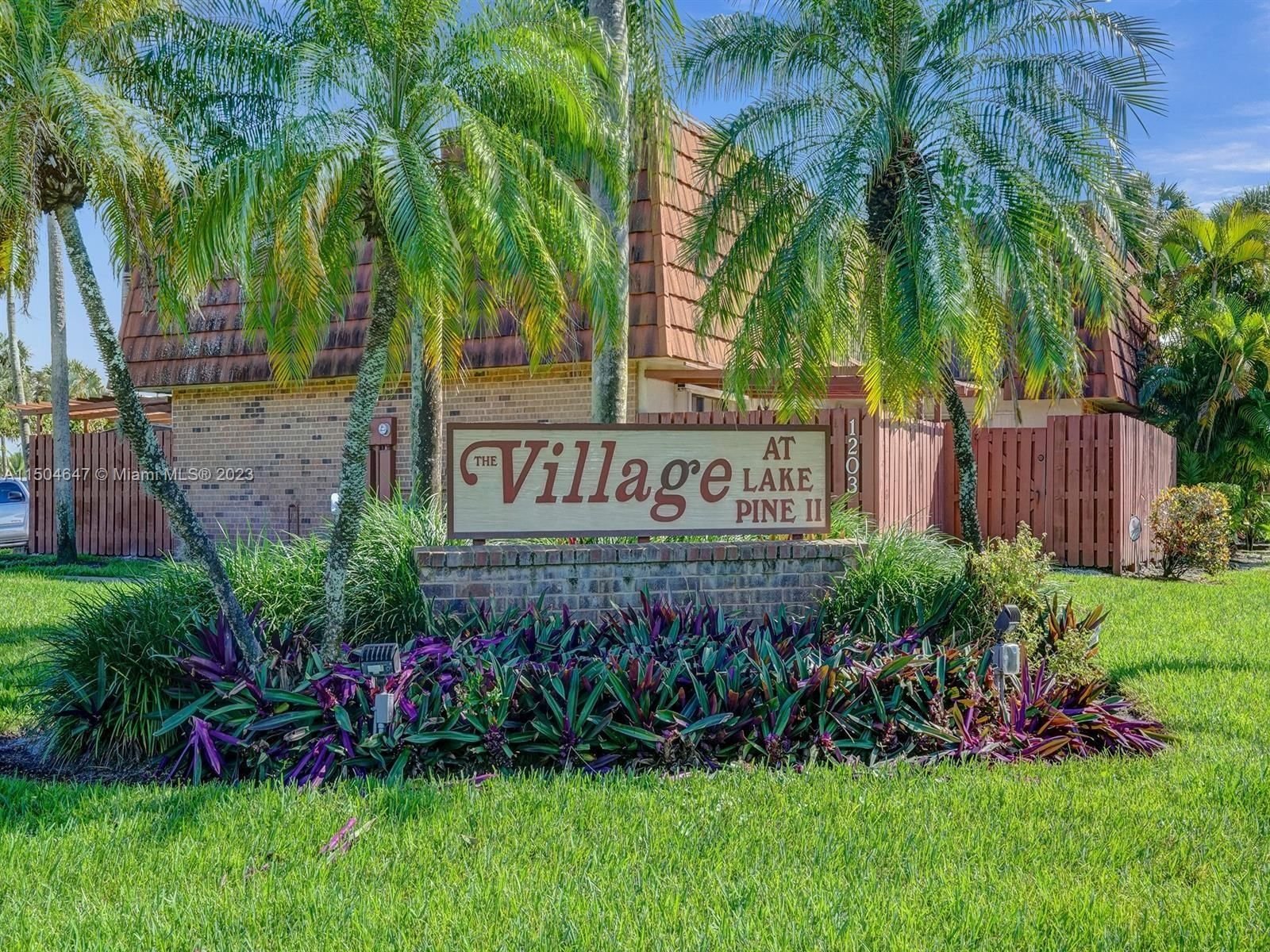 Real estate property located at 11913 11th Ct #11913, Broward County, Village at Lake Pine II, Davie, FL