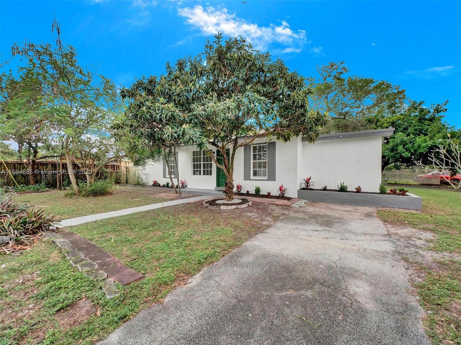 Real estate property located at 3920 32nd St, Broward County, LAKE FOREST SEC 4, West Park, FL