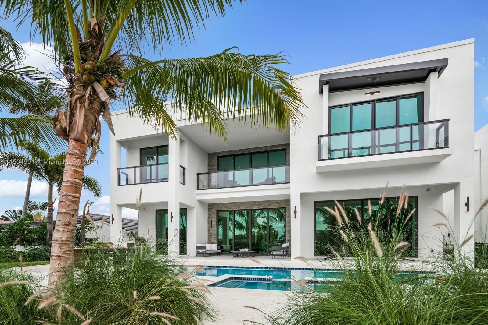 Real estate property located at 12710 Maple Rd, Miami-Dade County, KEYSTONE ISLAND NO 3, North Miami, FL