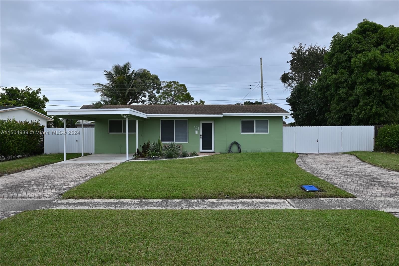 Real estate property located at 121 68th Blvd, Broward County, BOULEVARD HEIGHTS SEC TEN, Pembroke Pines, FL