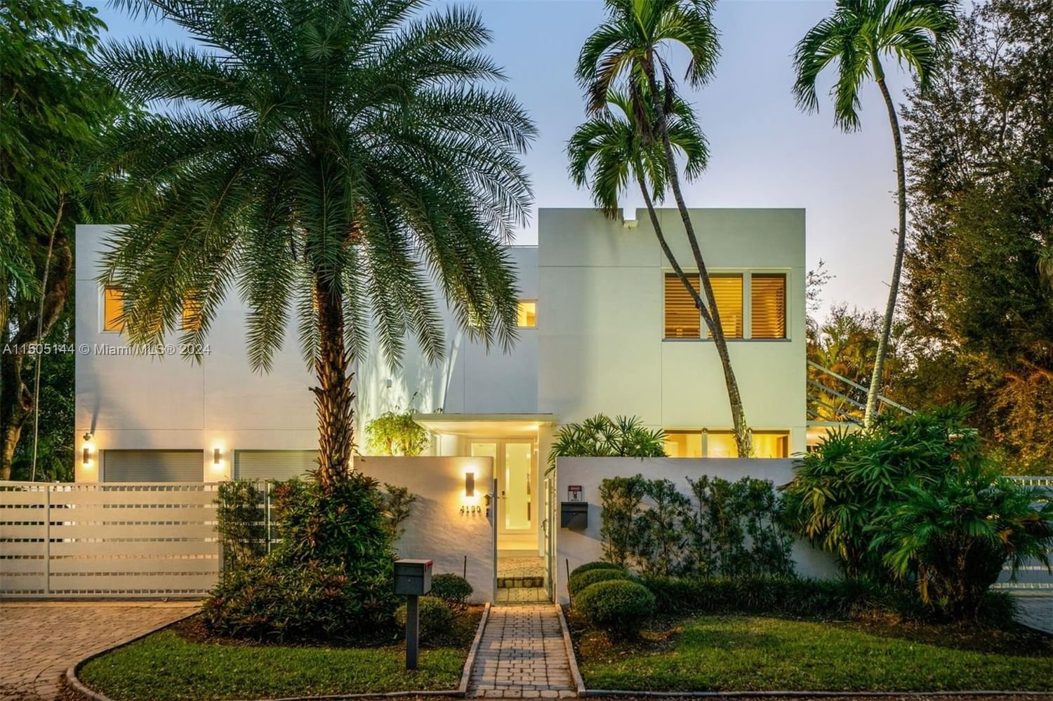 Real estate property located at 4190 Battersea Rd, Miami-Dade County, COCONUT GROVE MANOR, Miami, FL