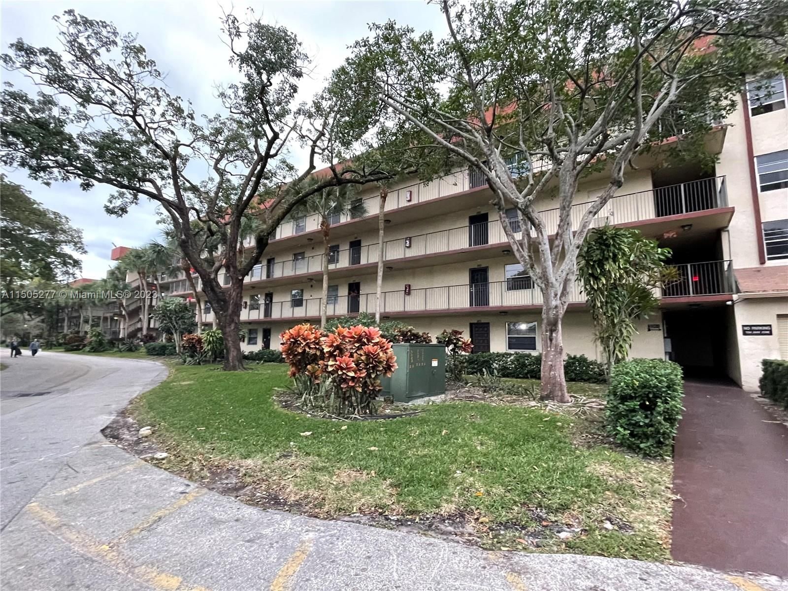 Real estate property located at 3361 47th Ter #327, Broward County, CYPRESS CHASE NORTH NO 1, Lauderdale Lakes, FL