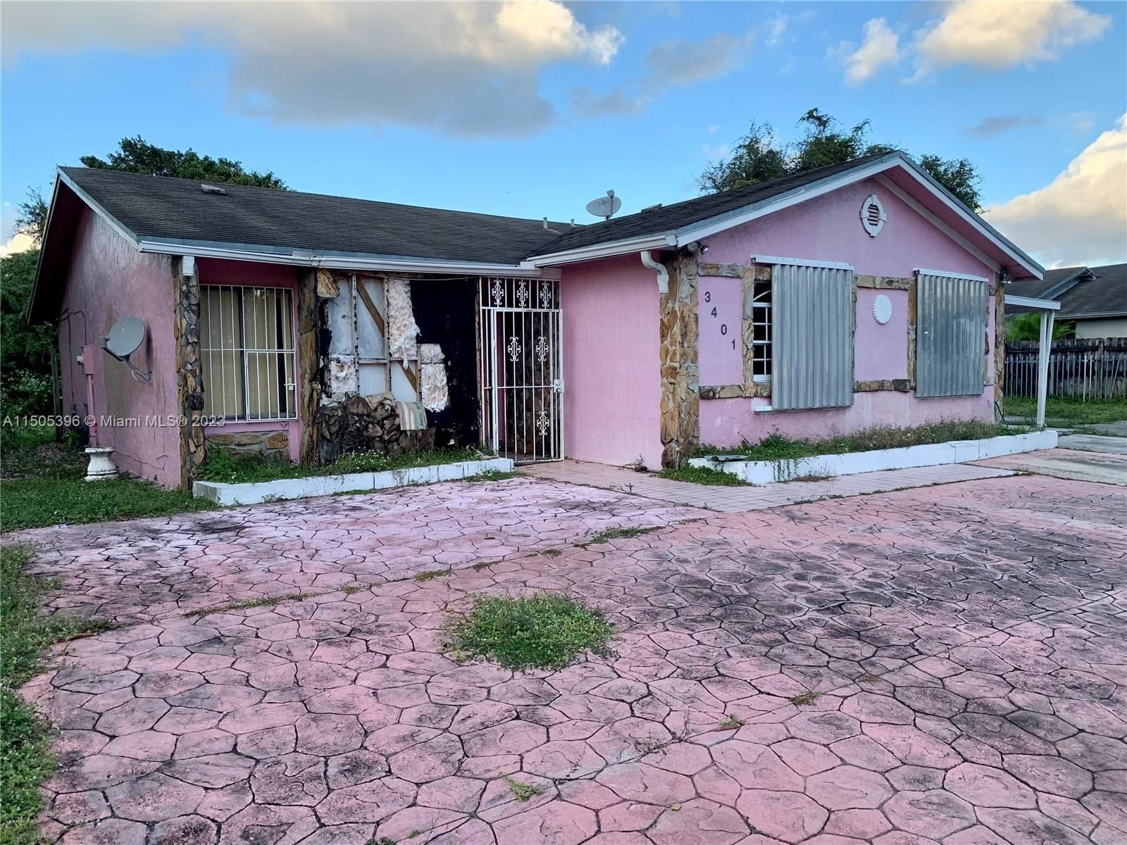 Real estate property located at 3401 202nd St, Miami-Dade County, LESLIE ESTATES SEC 14, Miami Gardens, FL