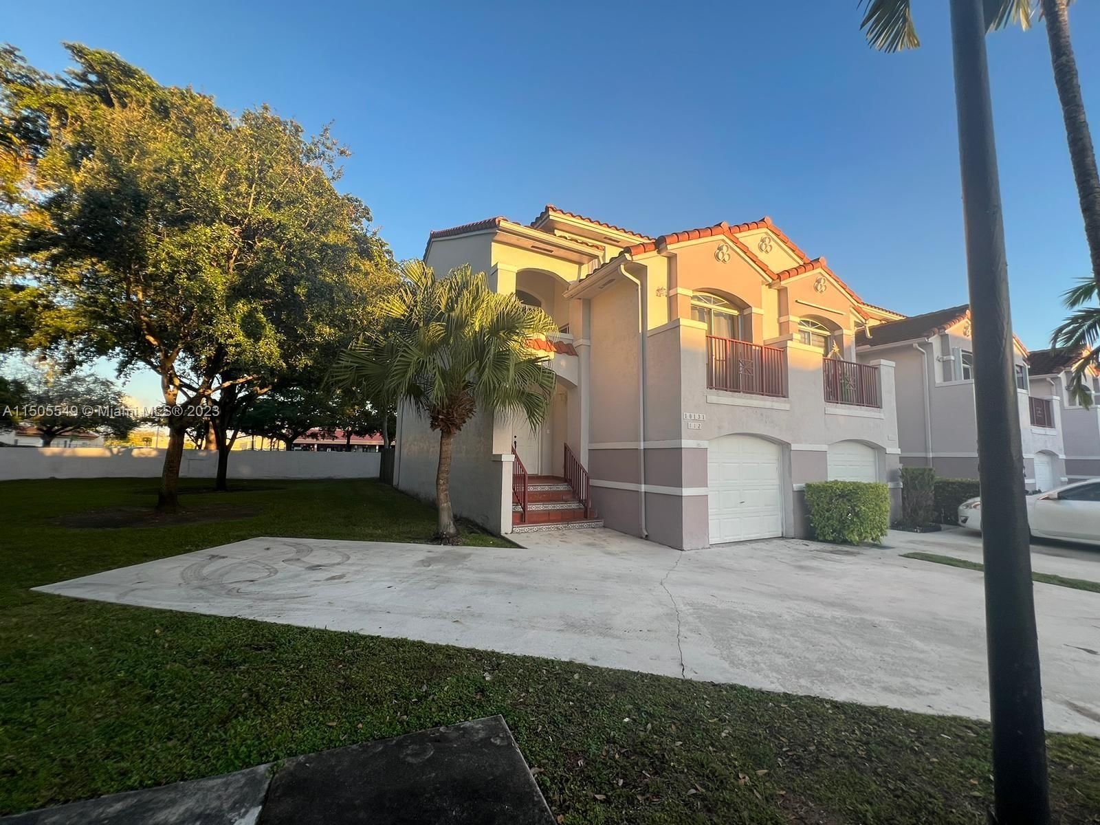 Real estate property located at 10131 154th Cir Ct #112-10, Miami-Dade County, VILLAS AT THE HAMMOCKS CO, Miami, FL