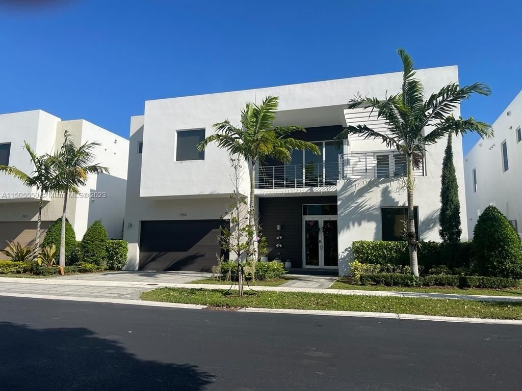 Real estate property located at 7453 100th Ct, Miami-Dade County, Modern 60, Doral, FL