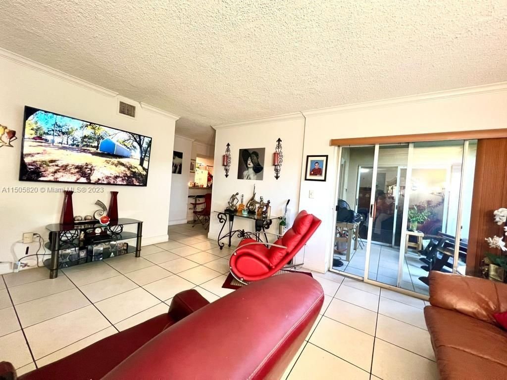 Real estate property located at 18810 57th Ave #102, Miami-Dade County, VILLA RUSTICA I CONDO, Hialeah, FL