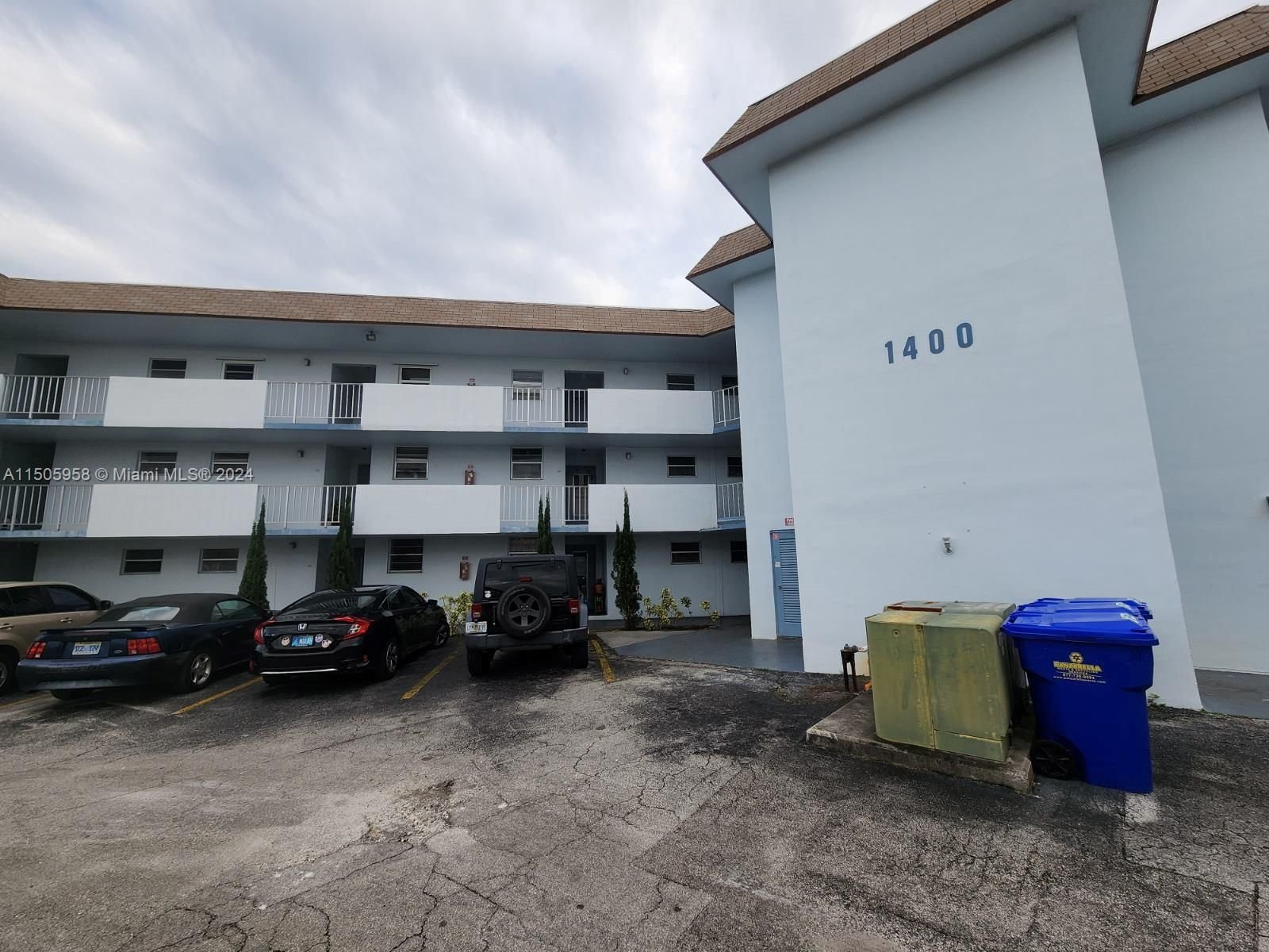 Real estate property located at 1400 Tallwood Ave #204, Broward County, TALLWOOD EAST CONDO, Hollywood, FL