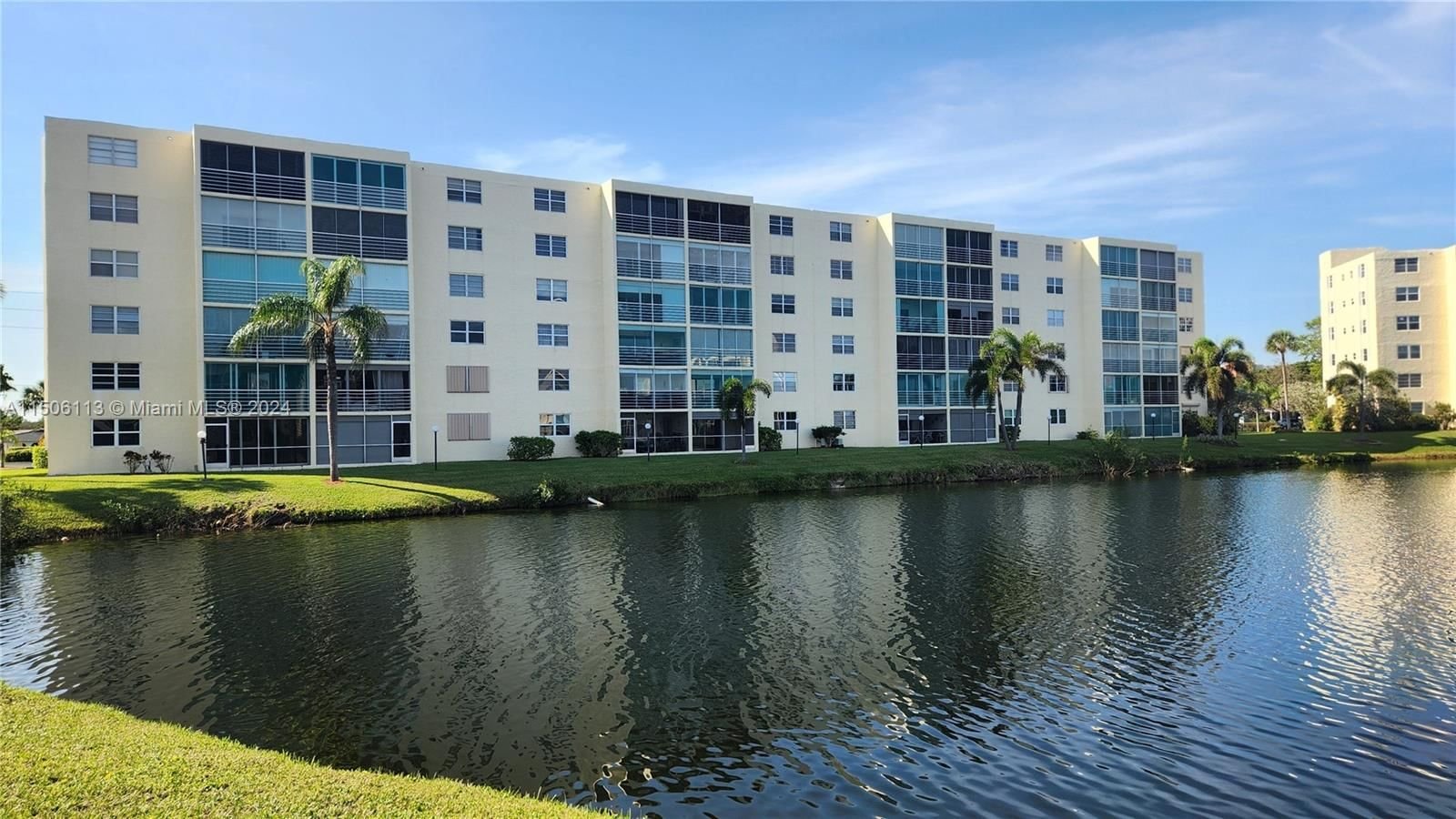 Real estate property located at 141 3rd Ave #105, Broward County, MEADOWBROOK LAKES VIEW CO, Dania Beach, FL