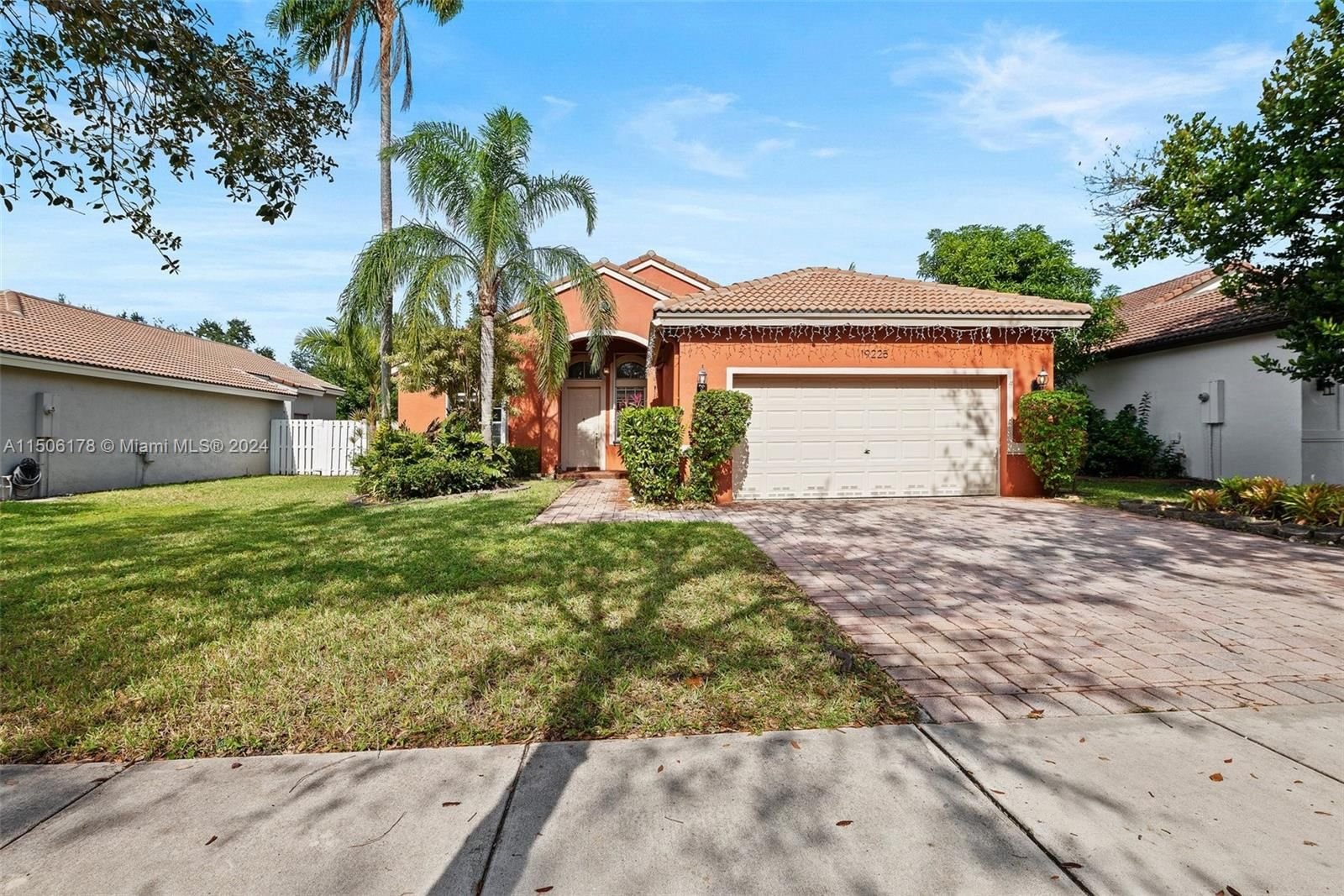 Real estate property located at 19225 25th Ct, Broward County, SUNSET LAKES PLAT TWO, Miramar, FL