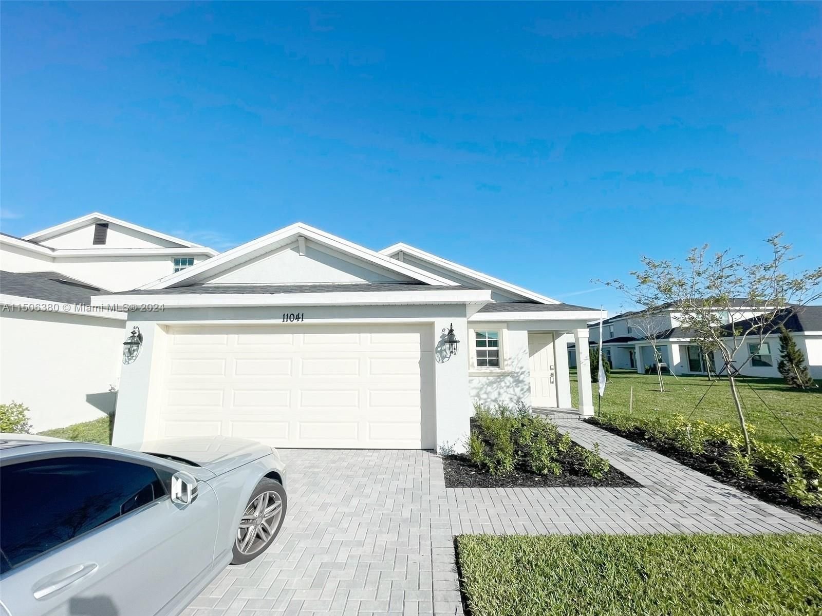 Real estate property located at 11041 Pondside Ln, St Lucie County, LTC RANCH WEST PHASE 1, Port St. Lucie, FL