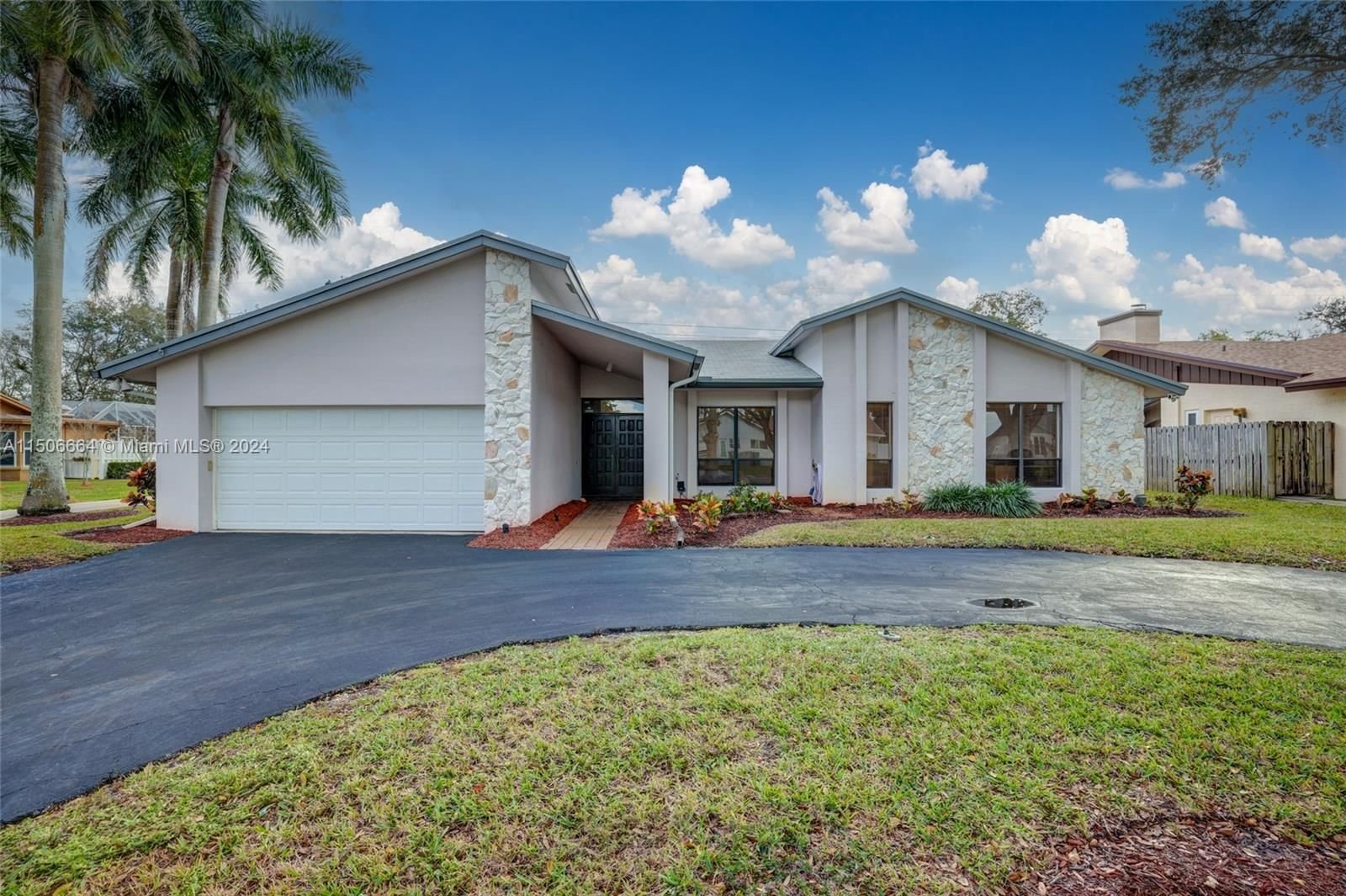 Real estate property located at 11700 Island Rd, Broward County, STONEBRIDGE PHASE 1, Cooper City, FL