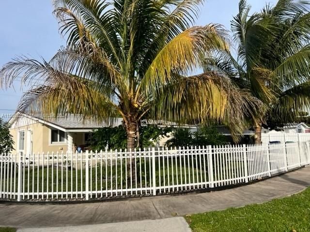 Real estate property located at 1621 179th St, Miami-Dade County, SCOTT LAKE MANOR SEC 4, Miami Gardens, FL