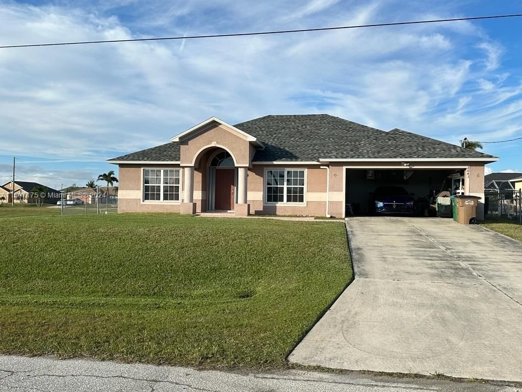 Real estate property located at 2043 4th Ter, Lee County, C1, Cape Coral, FL
