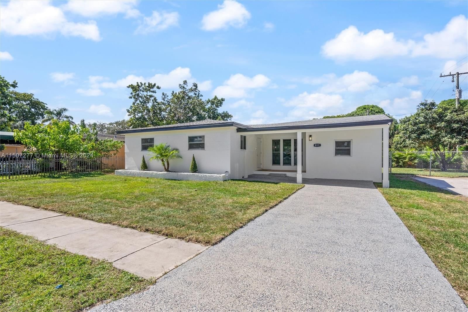 Real estate property located at 811 26th Ct, Broward County, Highland Gardens, Hollywood, FL