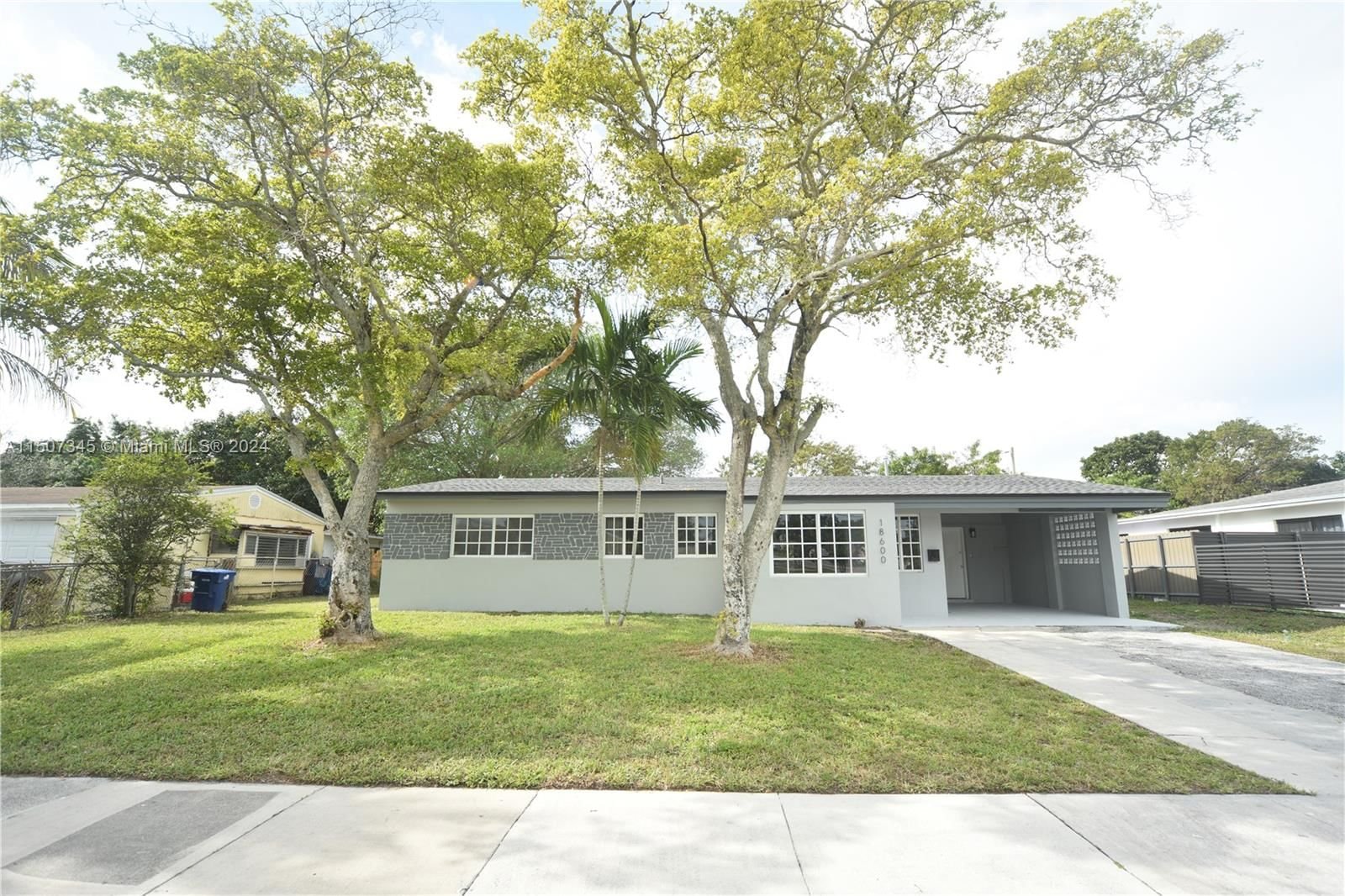 Real estate property located at 18600 5th Ave, Miami-Dade County, MIAMI MODERN MANORS 1ST A, Miami Gardens, FL