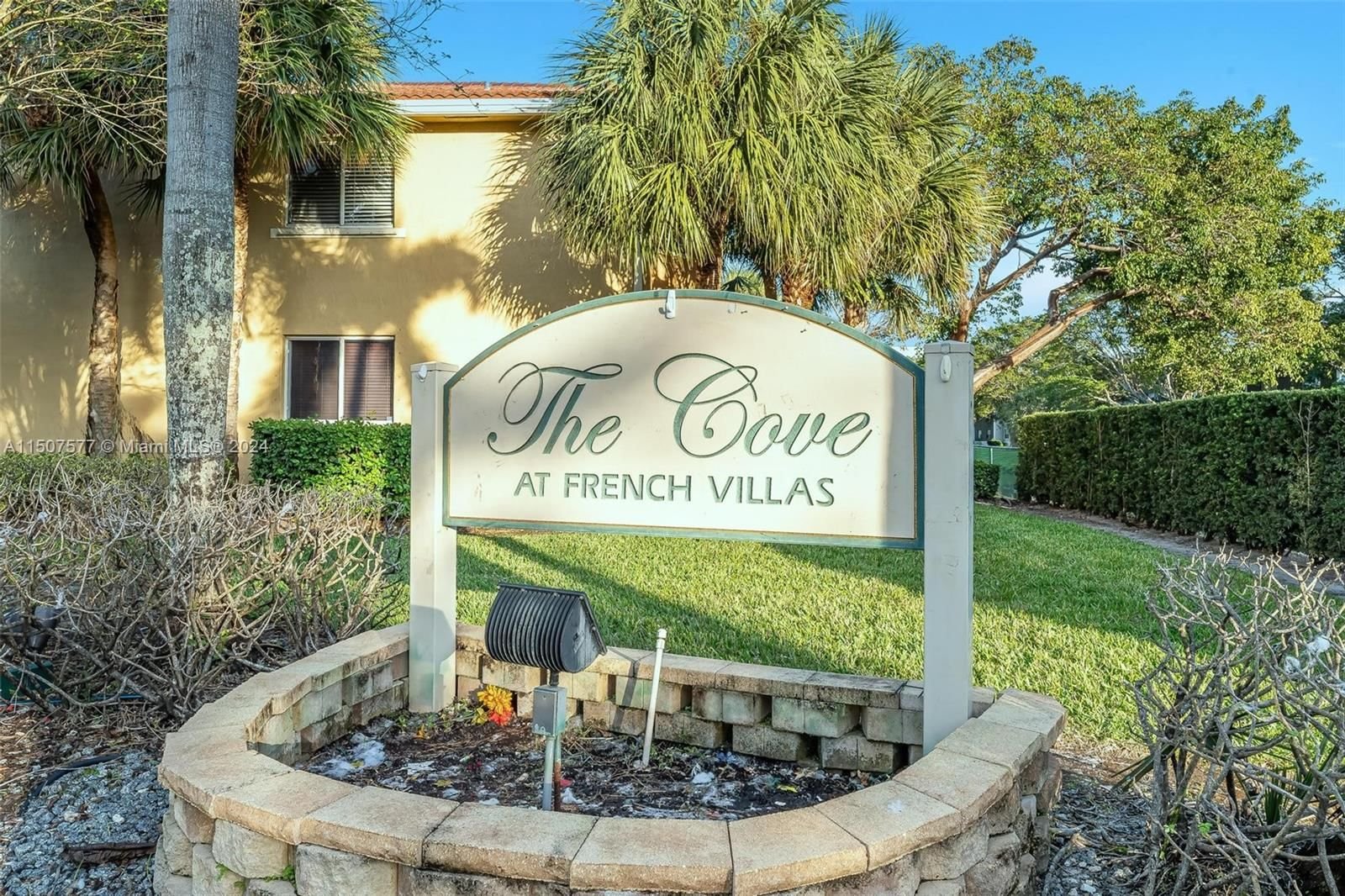 Real estate property located at 7900 6th St #204, Broward County, COVE AT FRENCH VILLAS, Pembroke Pines, FL
