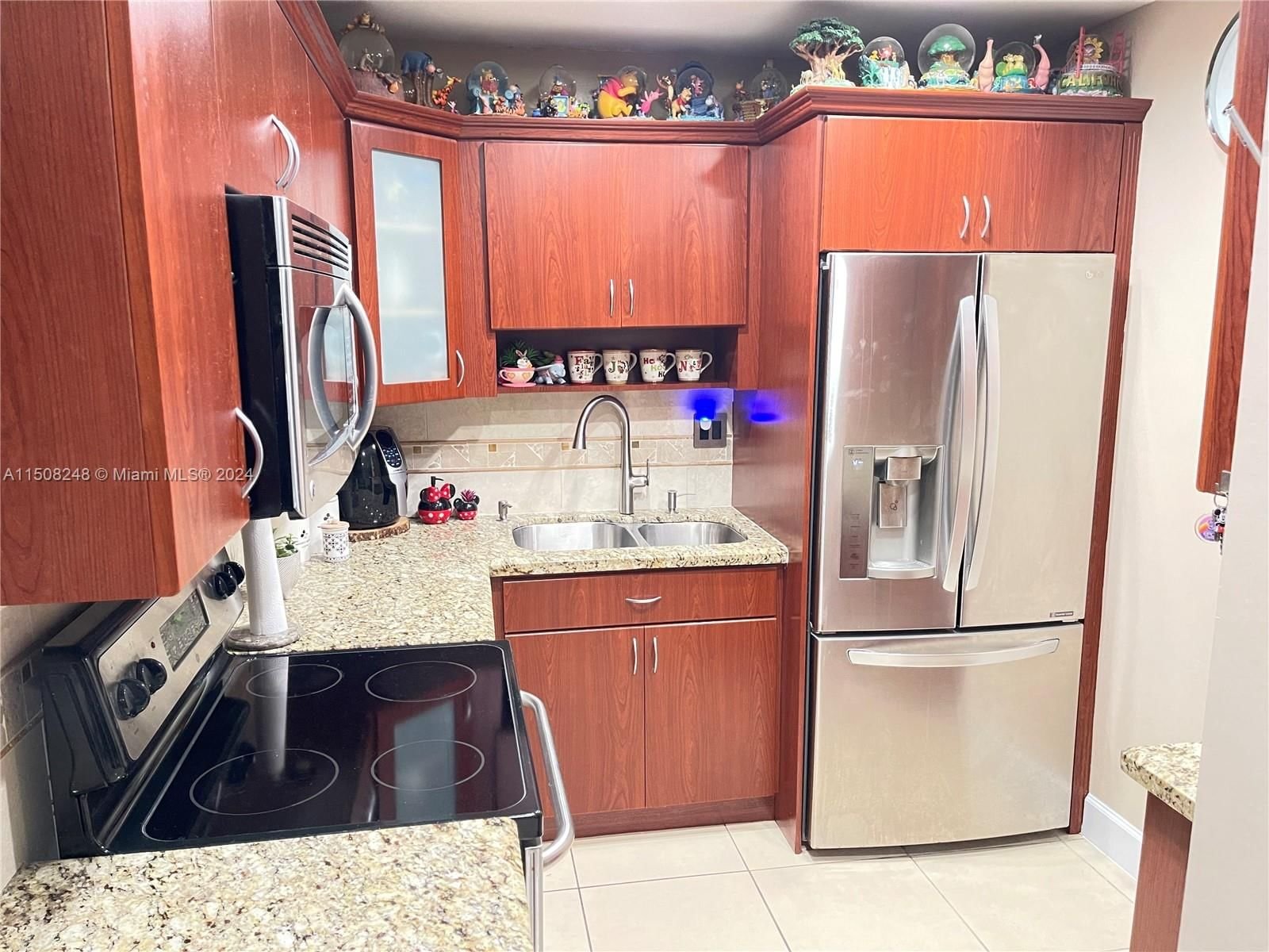 Real estate property located at 9405 76th St Y12, Miami-Dade County, SUNSET PALMS EAST CONDO, Miami, FL