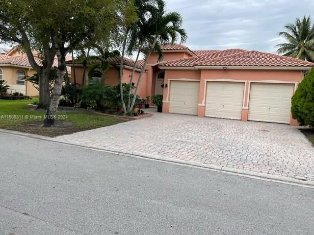 Real estate property located at 2132 117th Ave, Broward County, VILLAGES OF RENAISSANCE, Miramar, FL