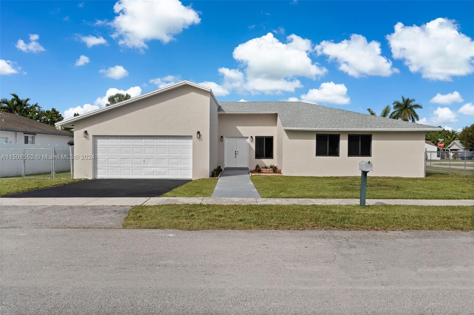 Real estate property located at 10501 166th St, Miami-Dade County, CANTISANO SUB, Miami, FL