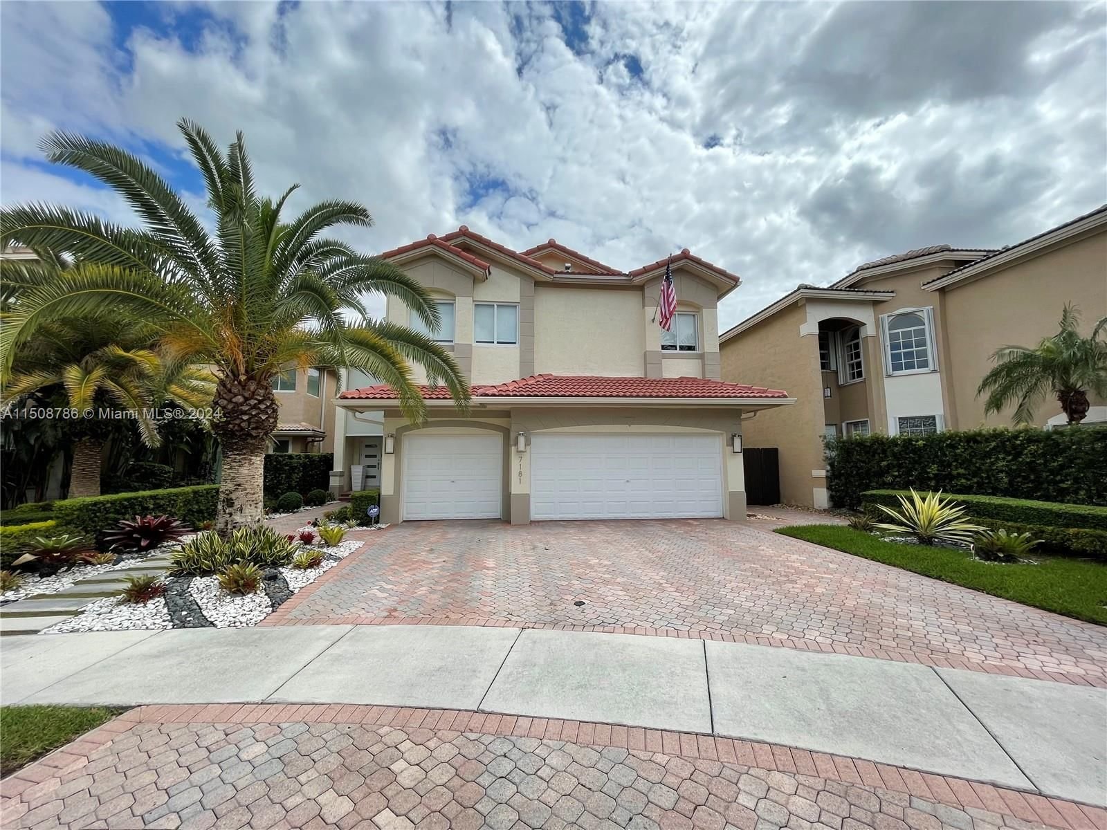 Real estate property located at 7181 109th Pl, Miami-Dade County, DORAL ISLES CATALINA, Doral, FL