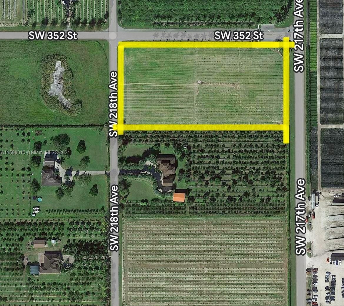 Real estate property located at 352nd St 35200 SW 217th Ave, Miami-Dade County, Ranchos del Sol, Homestead, FL