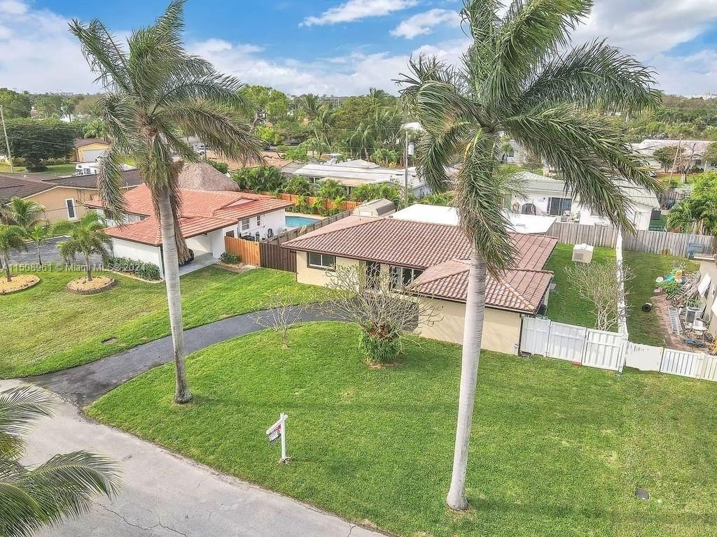 Real estate property located at 5713 17th Ter, Broward County, CORAL RIDGE ISLES, Fort Lauderdale, FL