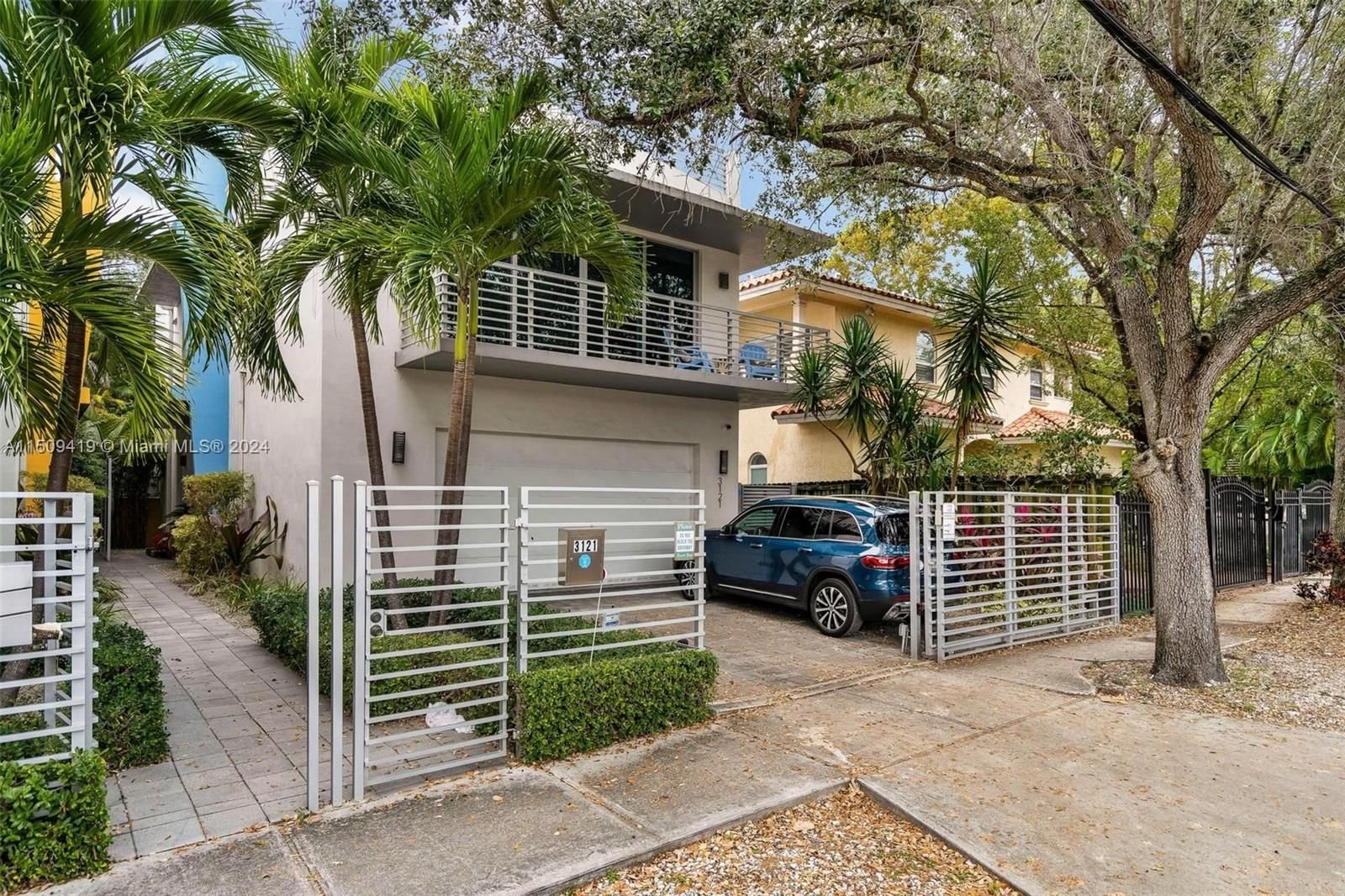 Real estate property located at 3121 Oak Ave #3121, Miami-Dade County, TANGERINE SUB, Miami, FL