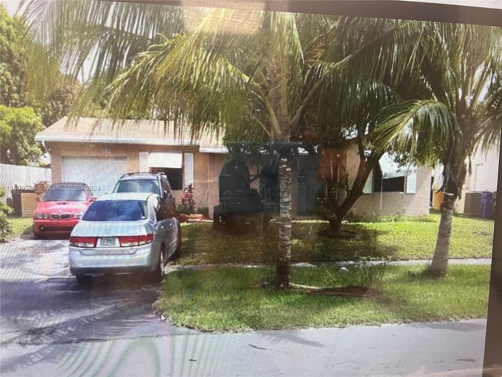 Real estate property located at 3515 28th St, Broward County, LAUDERDALE LAKES EAST GAT, Lauderdale Lakes, FL