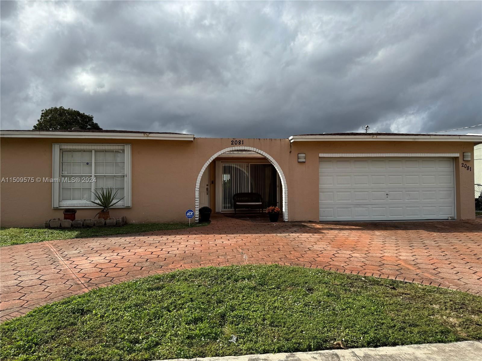 Real estate property located at 2081 84th Way, Broward, SUNRISE GOLF VILLAGE SEC, Sunrise, FL