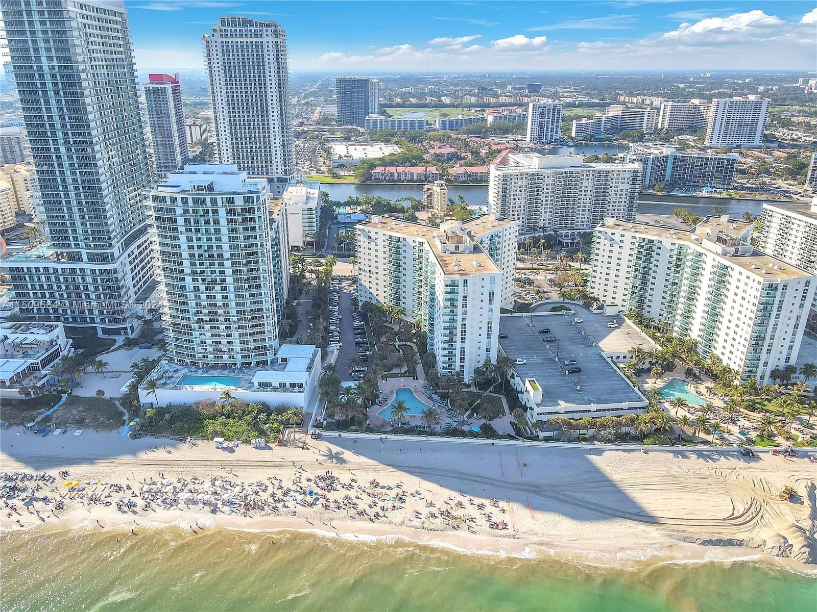 Real estate property located at 3901 Ocean Dr #1D, Broward County, TIDES ON HOLLYWOOD BEACH, Hollywood, FL