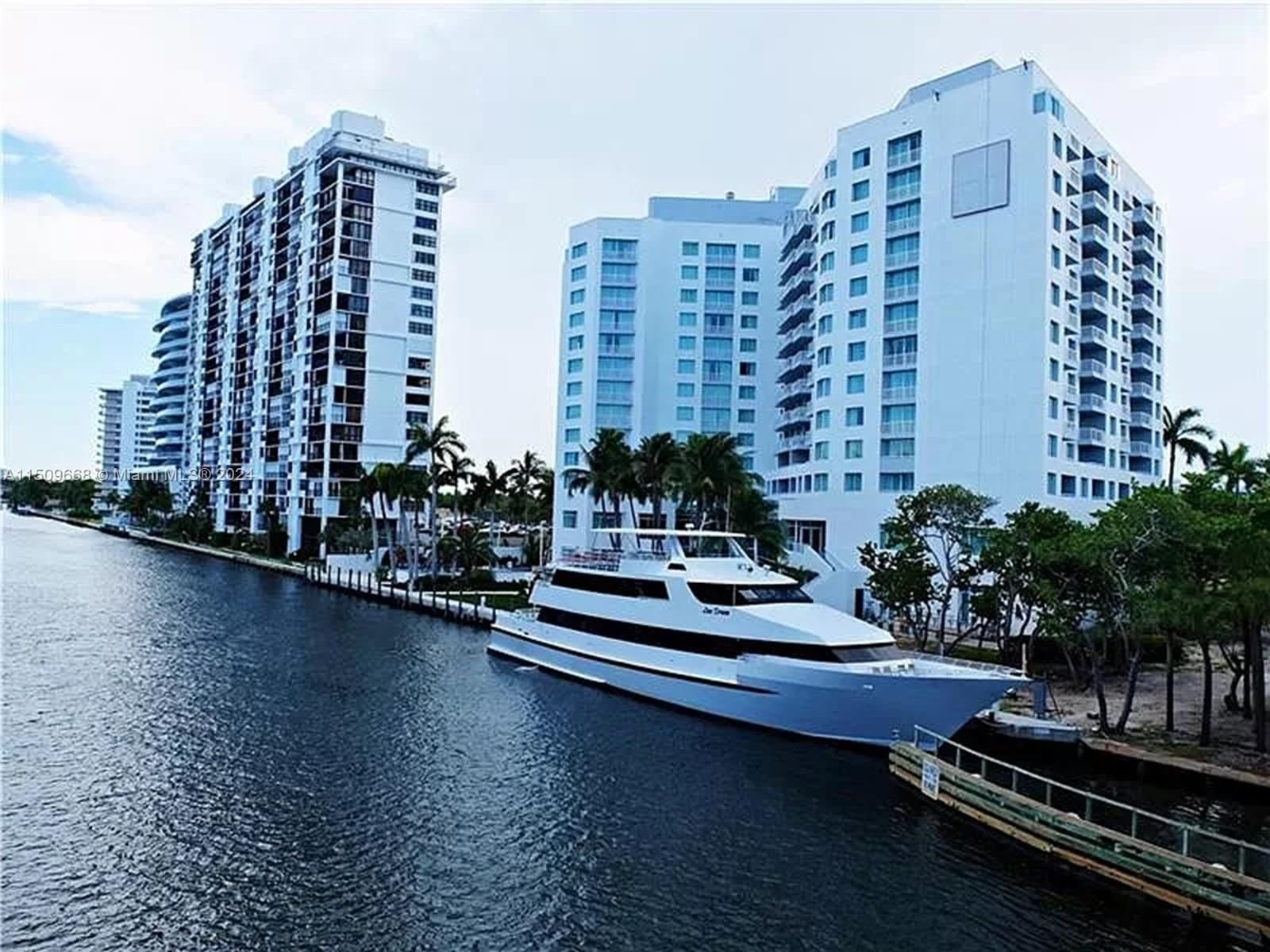Real estate property located at 2670 Sunrise Blvd #409, Broward County, GALLERY ONE CONDO, Fort Lauderdale, FL