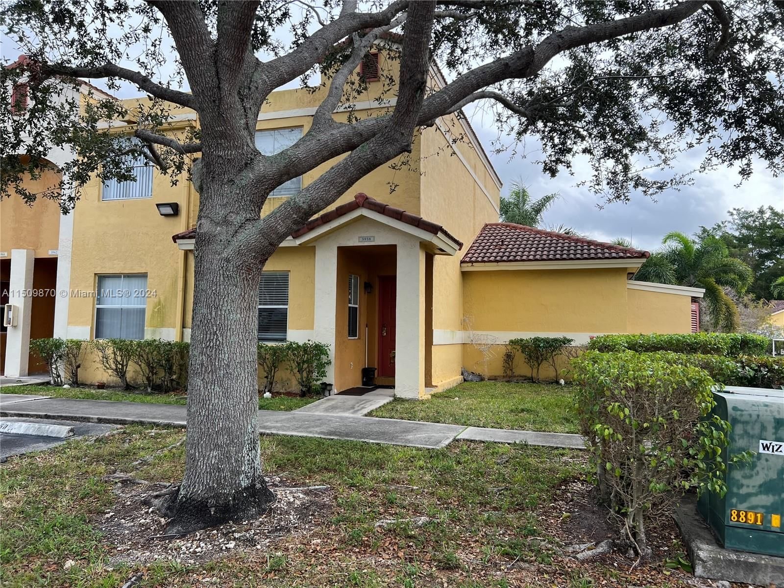 Real estate property located at 3958 90th Ave #3958, Broward County, SORRENTO LAKES AT SUNRISE, Sunrise, FL